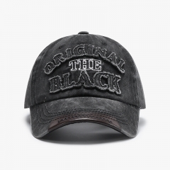 贴补刺绣棒球服